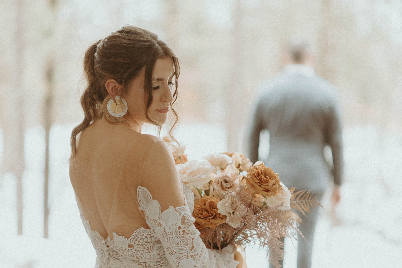 AM Floral Studio - Ottawa Wedding Florist Event Florist - Cabin Elopement Daniella Aisling